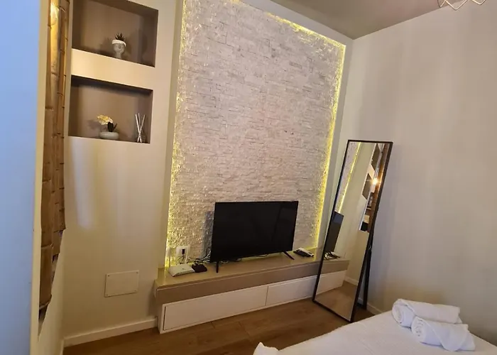 Siera Golem (Tirana)